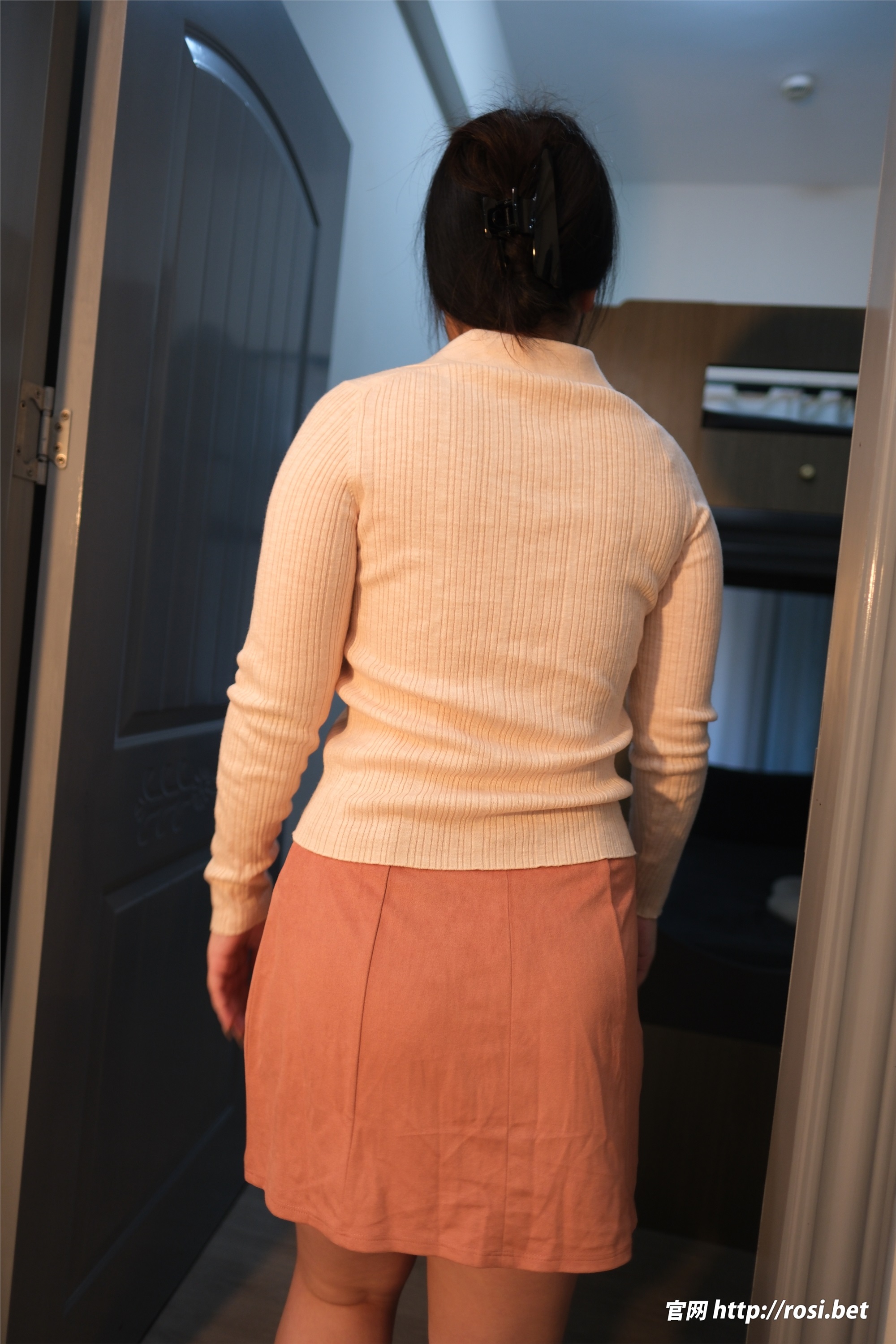 ROSI写真 2025.10.23 NO.5071